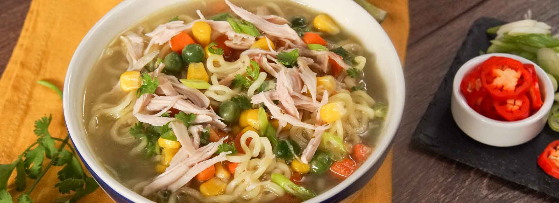 Caldo de pollo + Sopa súper fácil