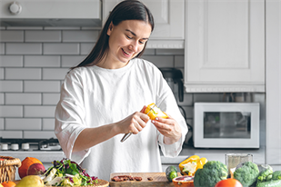 Microhábitos en la cocina para comer mejor durante el año
