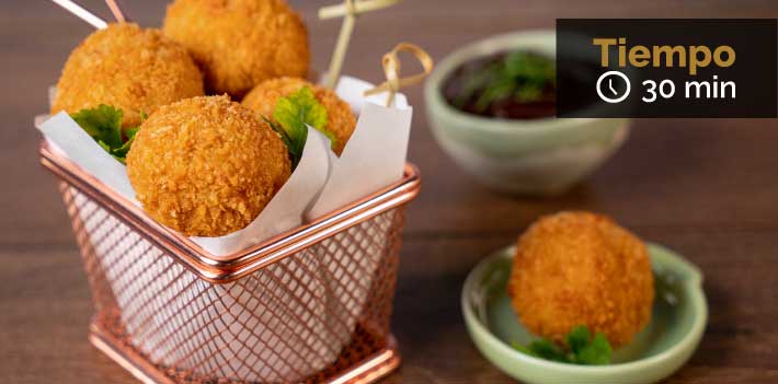 Croquetas de pollo thai