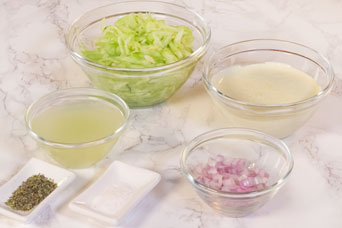 Prepara la salsa con yogurt