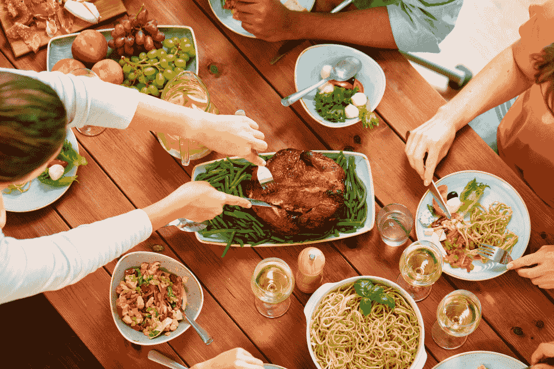 Importencia de sentarse a almorzar